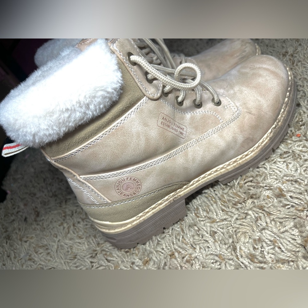 ANJOUFEMME Womens Hiking Snow Winter Boots               Size 7.5 Beige Color